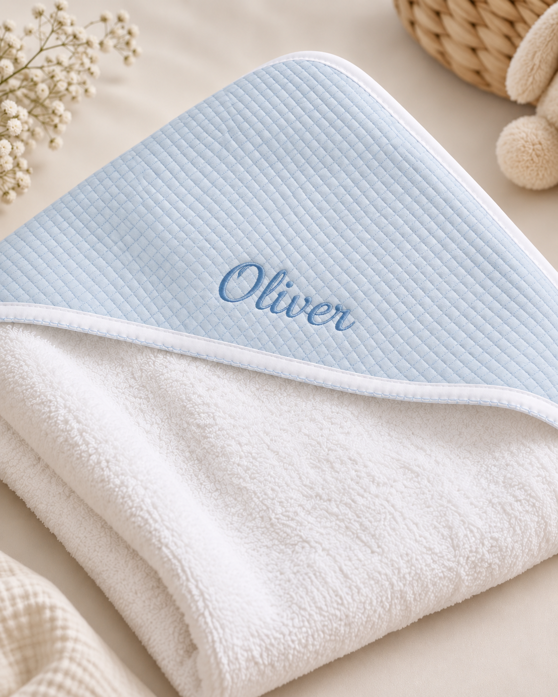 Toalla con capucha de bebé · Blanco y Celeste · Algodón Pima