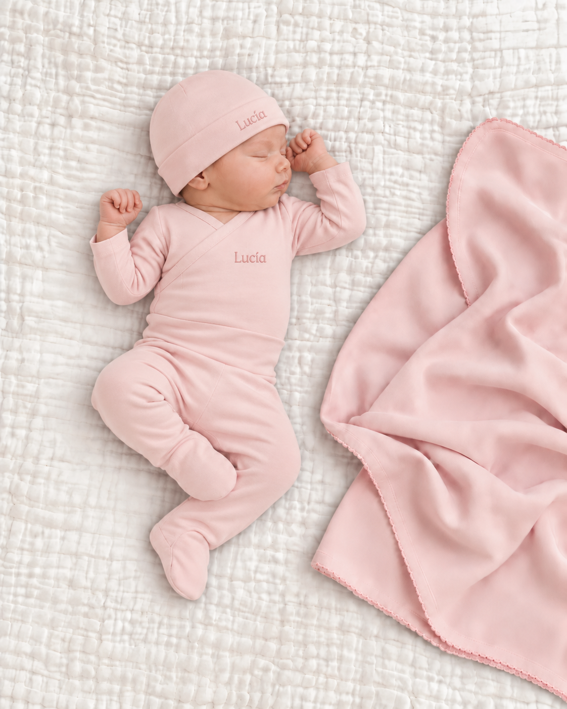 Set body kimono manga larga, pantalón con pie y gorro de bebé · Rosa
