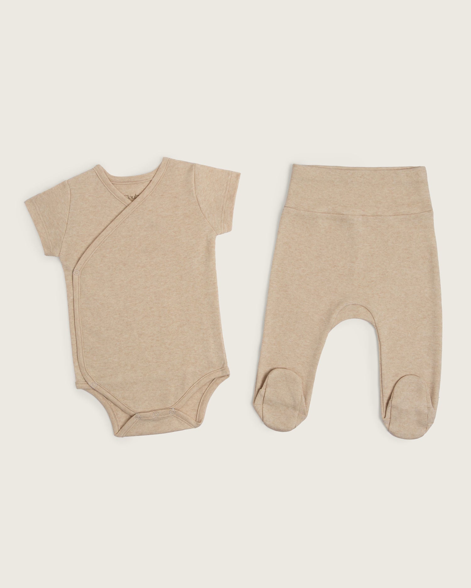 Set body kimono manga corta y  pantalón con pie de bebé · Caramelo · Pima orgánico GOTS