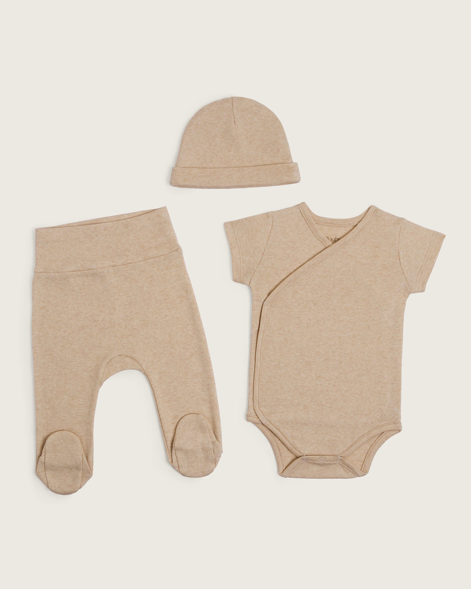 Set body kimono manga corta, pantalón con pie y gorro de bebé · Caramelo · Pima orgánico GOTS