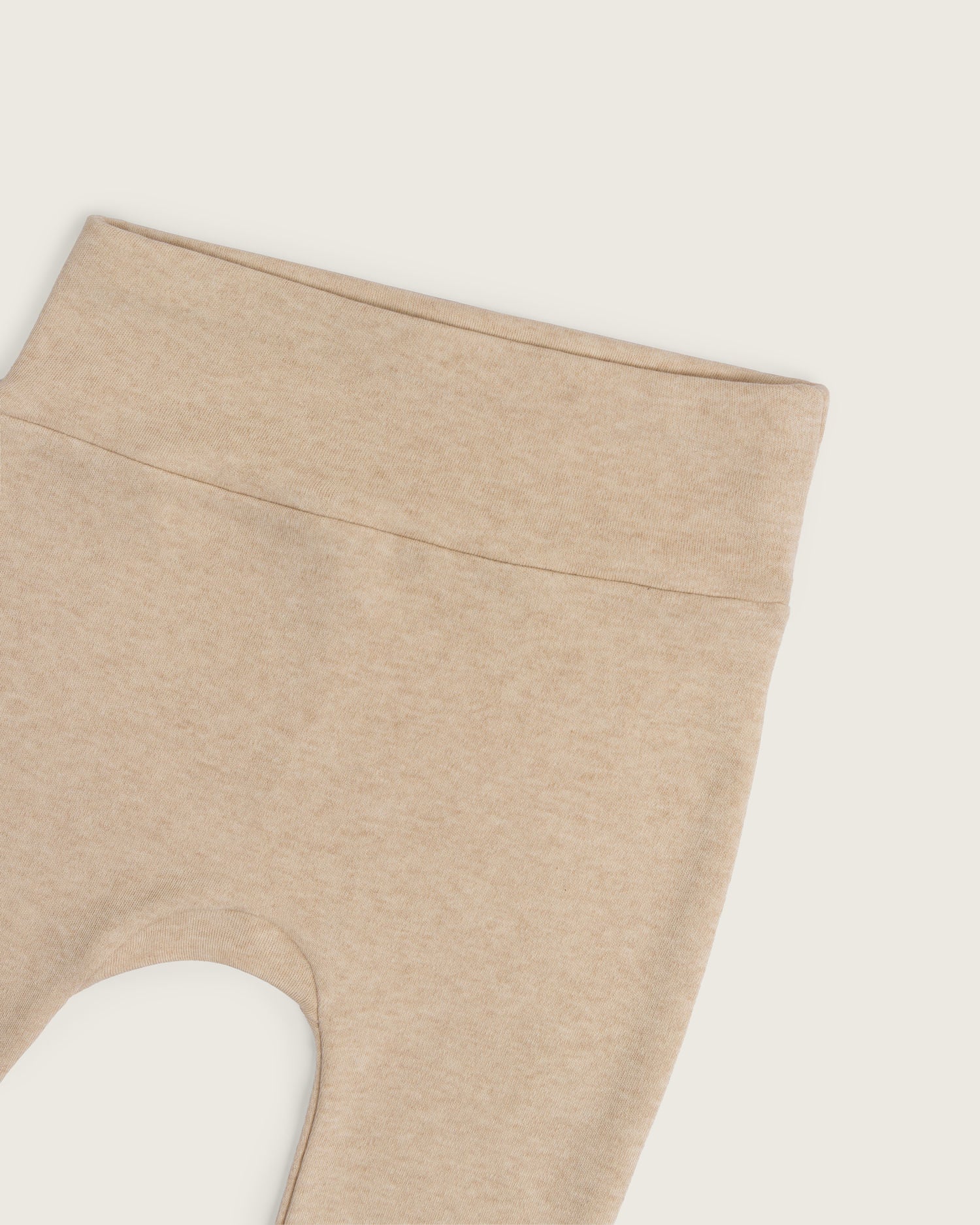 Pantalón de bebé con pies · Caramelo · Pima orgánico GOTS